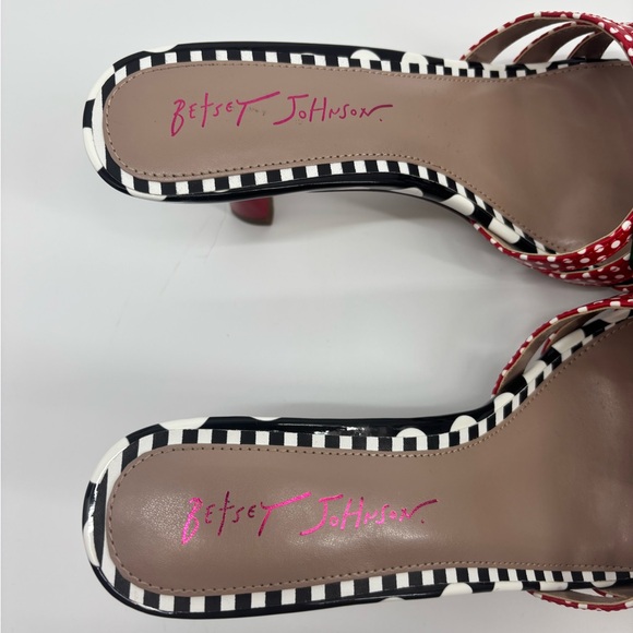 Betsey Johnson Clovr Red and White Ladybug Embellished Slip On Sandal - Picture 8 of 15